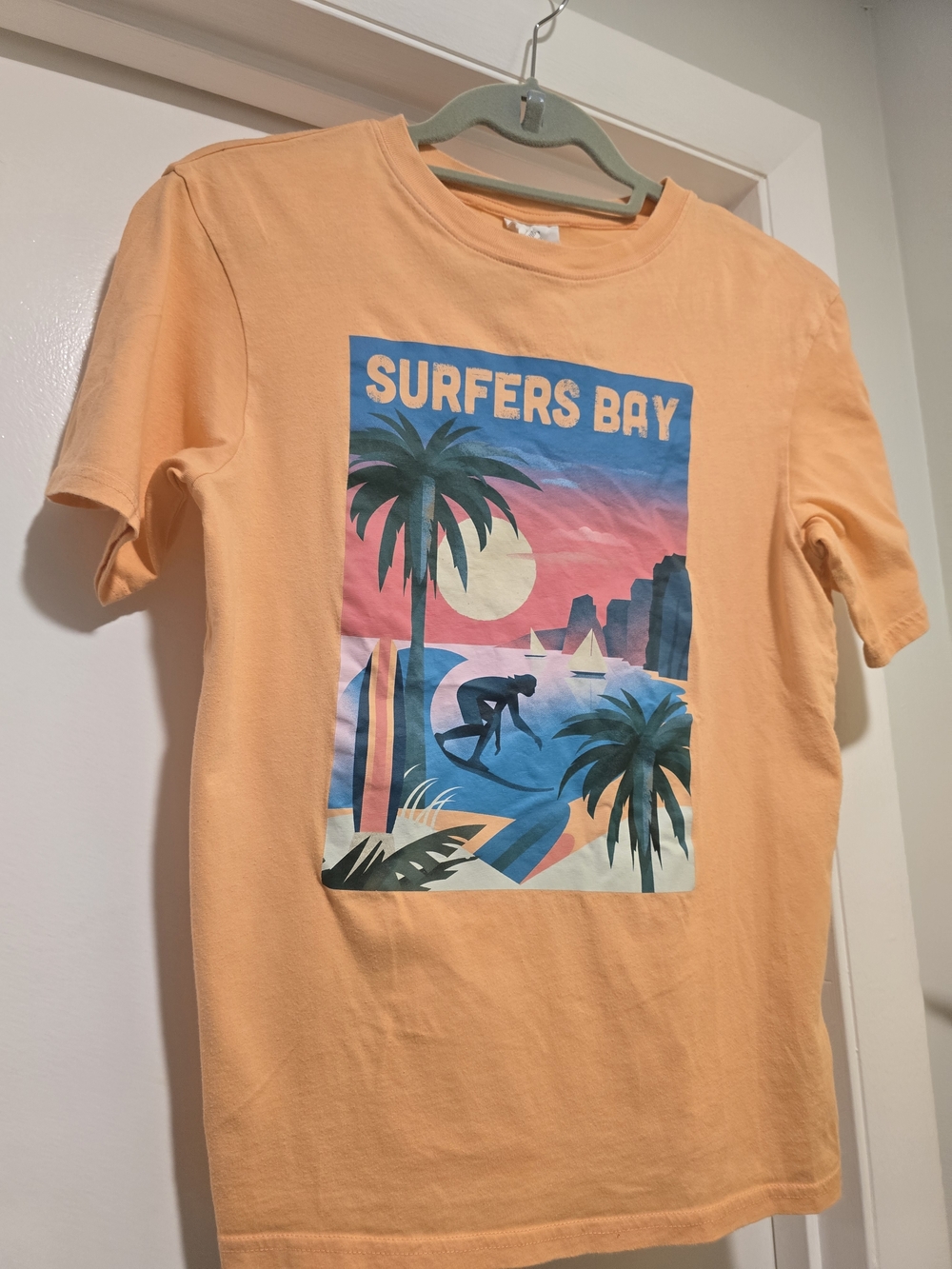 H&M Peach Orange "Surfers Bay" Graphic Tee